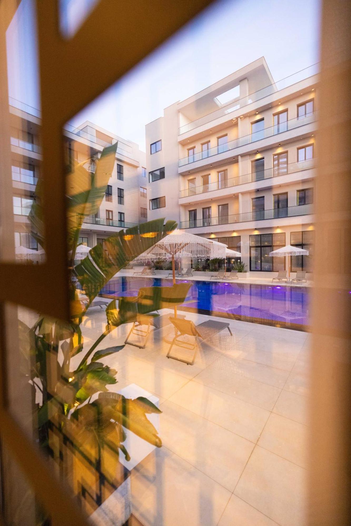 Tris3 Hotel Radhimë Exteriör bild