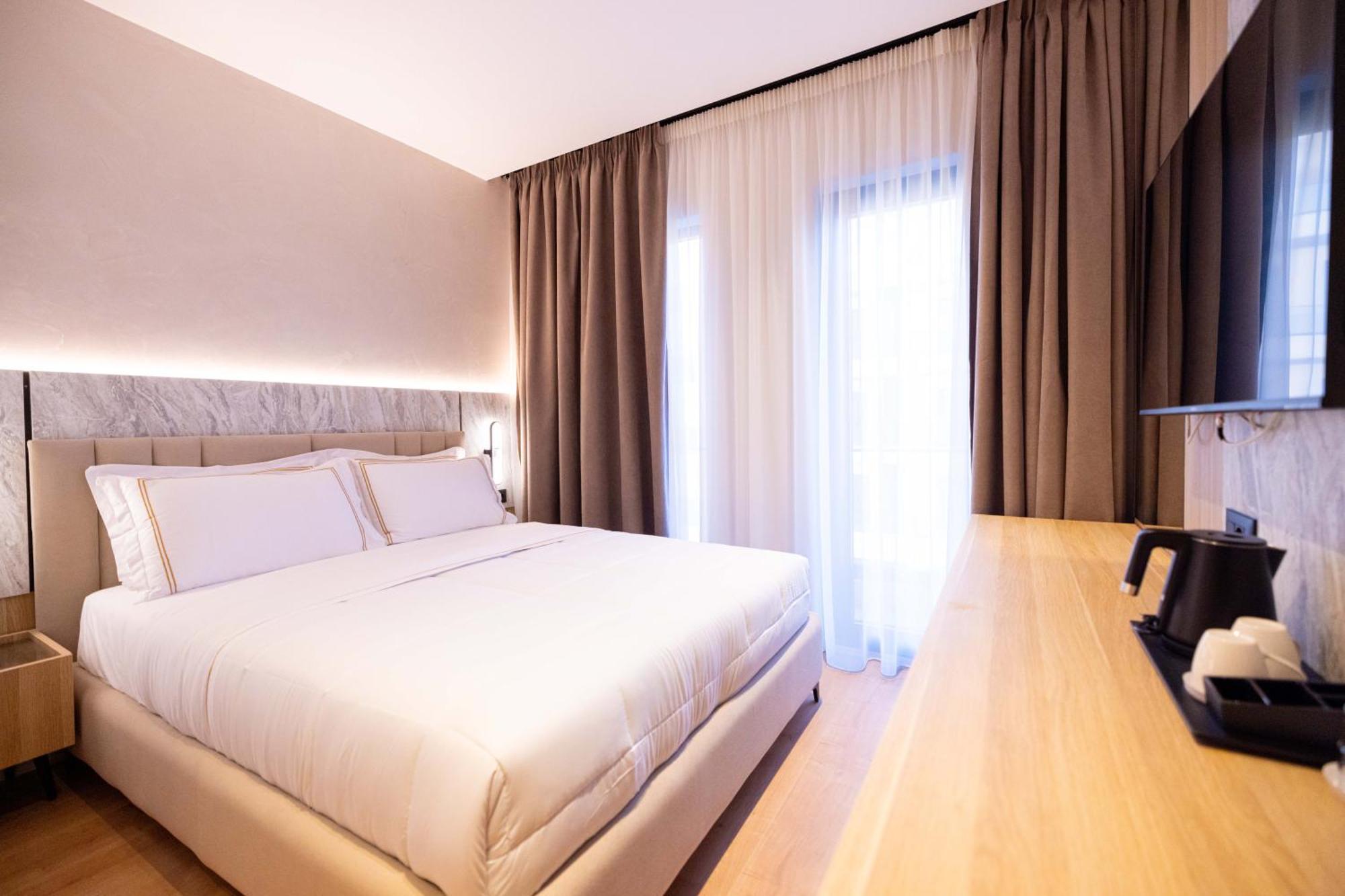 Tris3 Hotel Radhimë Exteriör bild